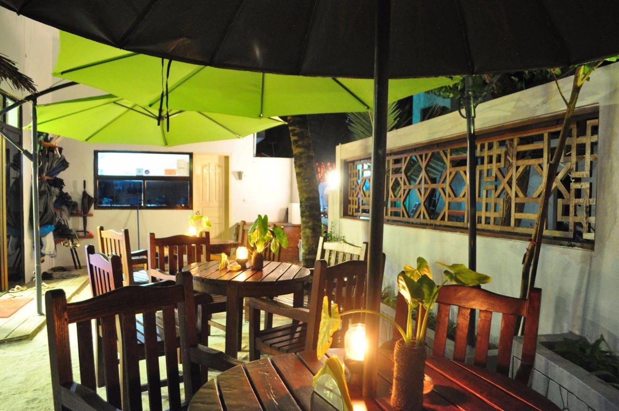 Summer Villa Guest House Maafushi Exteriér fotografie